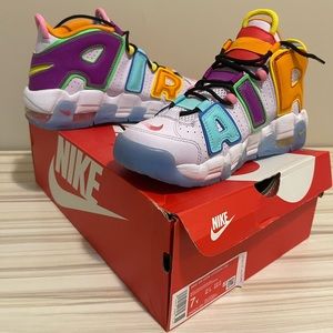 NIKE AIR MORE UPTEMPO